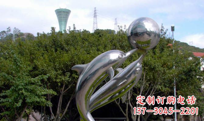 广西高贵静谧的不锈钢海豚顶球雕塑