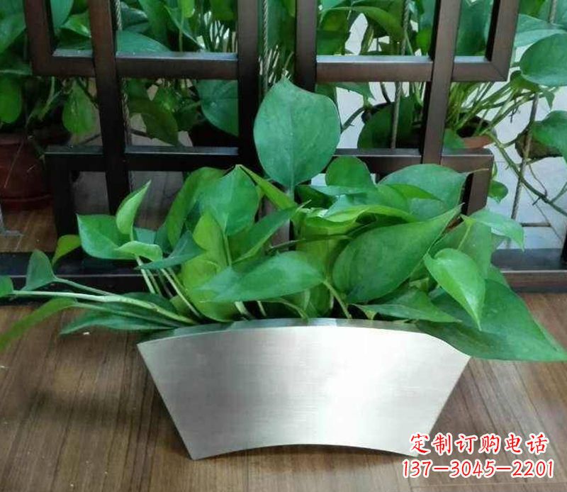 广西高质量不锈钢花盆雕塑,享受自然完美烘托
