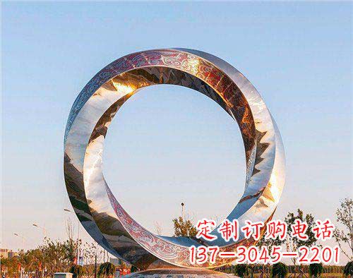 广西精美的不锈钢圆环景观雕塑