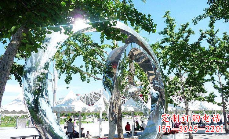 广西高端实木不锈钢镀层圆环雕塑