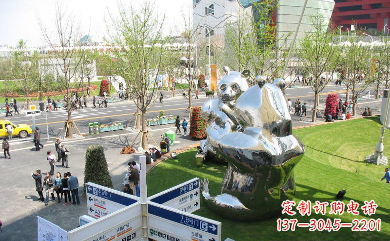 广西魅力镜面不锈钢熊猫景观雕塑
