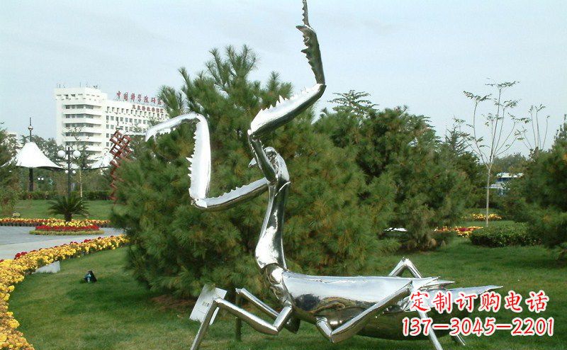 广西不锈钢雕刻螳螂摆件