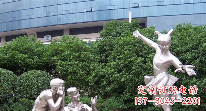 广西优质不锈钢学生人物雕塑
