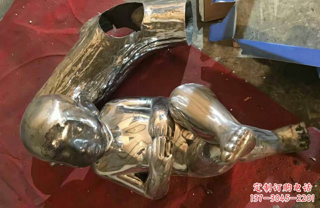 广西风格时尚可爱的不锈钢儿童雕塑