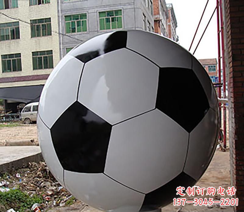 广西优质不锈钢足球雕塑