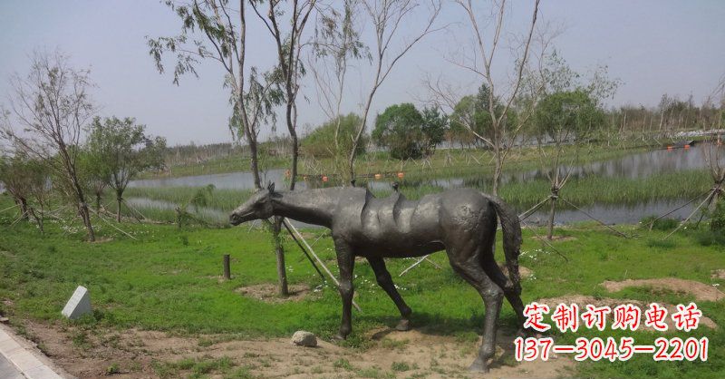 广西公园抽象马景观铜雕