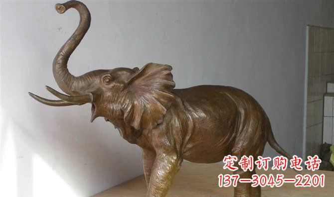 广西优雅大象招财铜雕