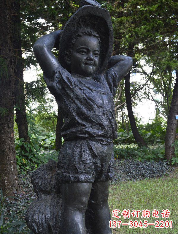 广西优雅童子·少年戴草帽铜雕