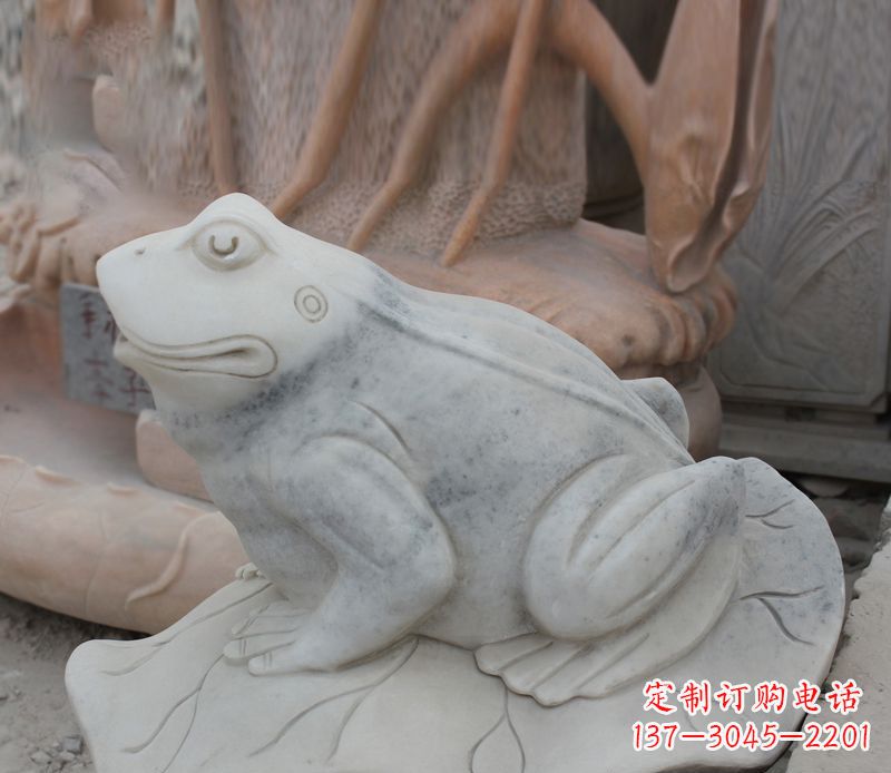 广西青蛙雕塑生动逼真的公园动物雕塑
