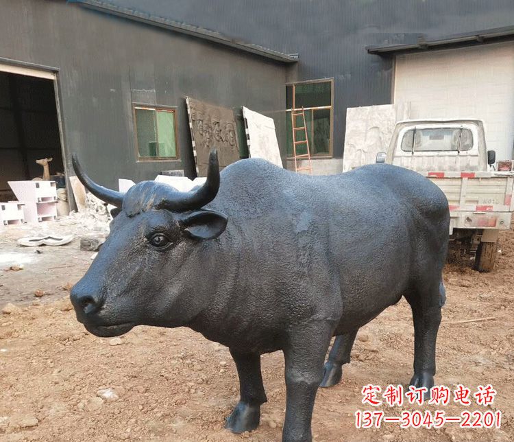 广西公园动物铜雕牛