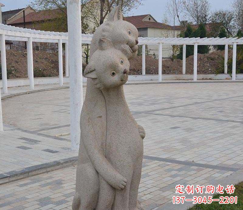 广西公园动物小猫石雕