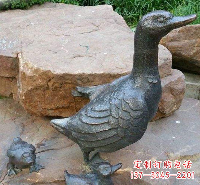 广西动物雕塑——精致铜质鸭子雕塑