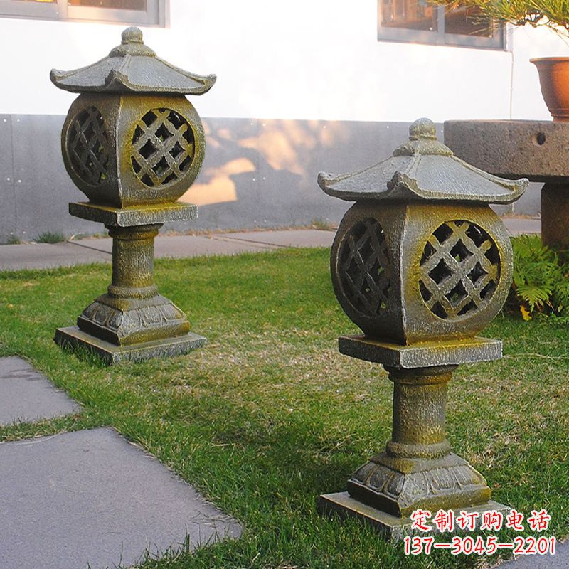 广西公园仿古石灯笼
