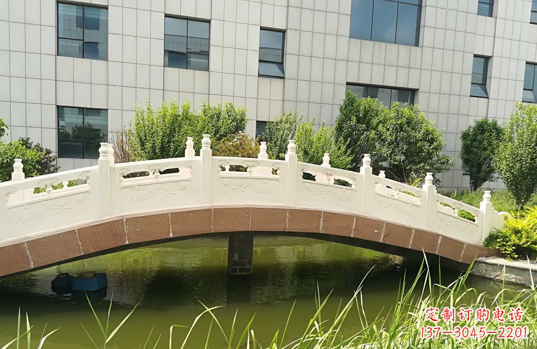 广西手工制作的汉白玉石拱桥雕塑