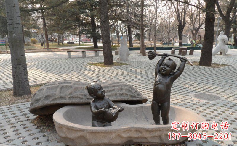 广西公园花生壳里面的娃娃景观铜雕