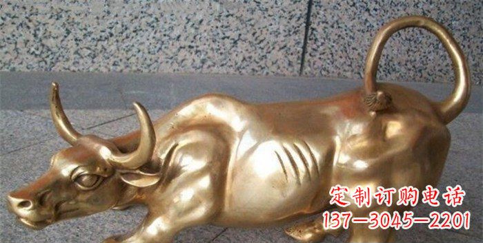 广西公园华尔街牛动物铜雕