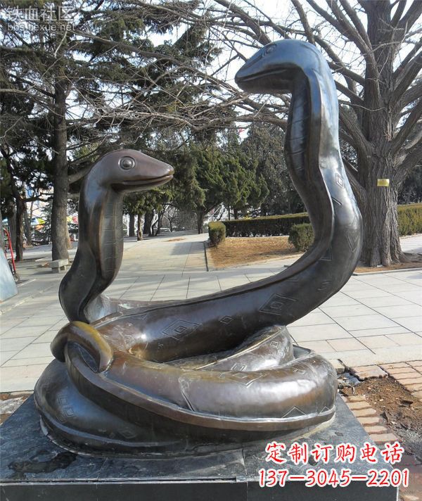 广西公园景观动物蛇铜雕