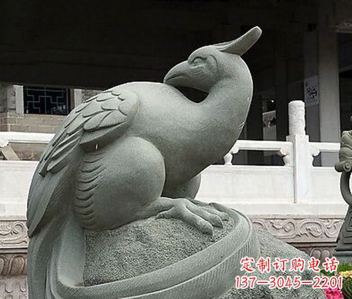 广西精美的凤凰石雕