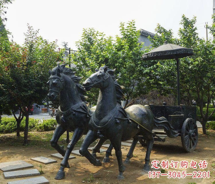 广西风格弥漫的古典马车铜雕