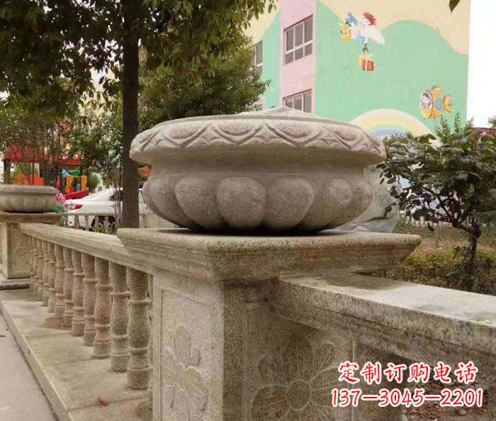 广西砂岩花盆雕塑