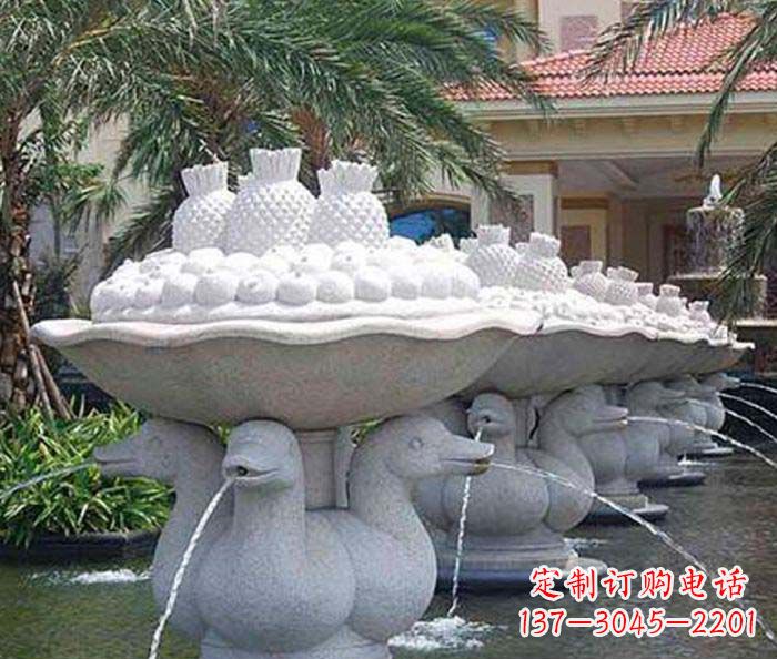 广西高雅精致的天鹅石雕