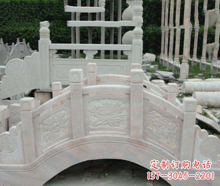 广西红石拱桥雕塑