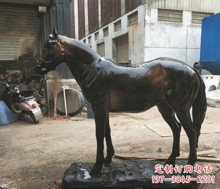 广西玻璃钢仿铜雕塑栩栩如生的飞奔骏马