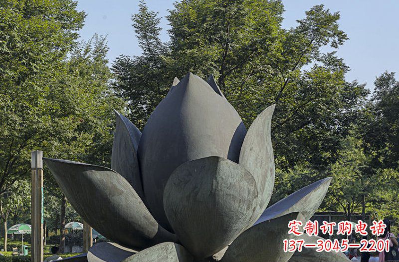 广西公园莲花景观铜雕