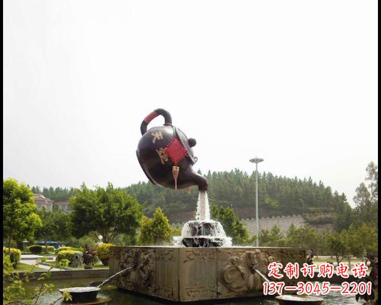 广西传统工艺茶壶铜雕