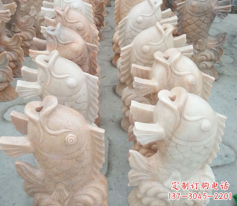 广西真实且精致的栩栩如生的鲤鱼石雕
