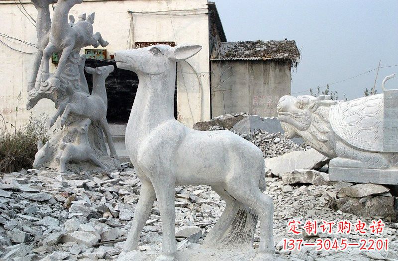 广西青石仿古小鹿雕塑,精美优雅