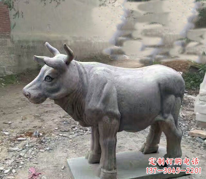 广西公园青石牛石雕