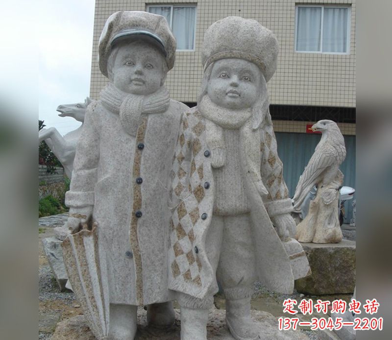 广西浪漫爱情的传说——情侣雕塑