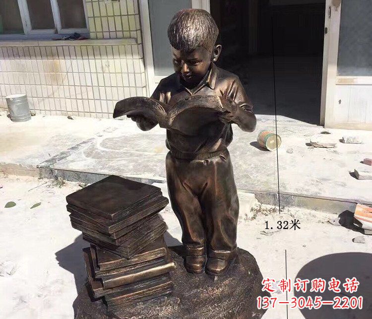 广西杰出的小孩铜雕