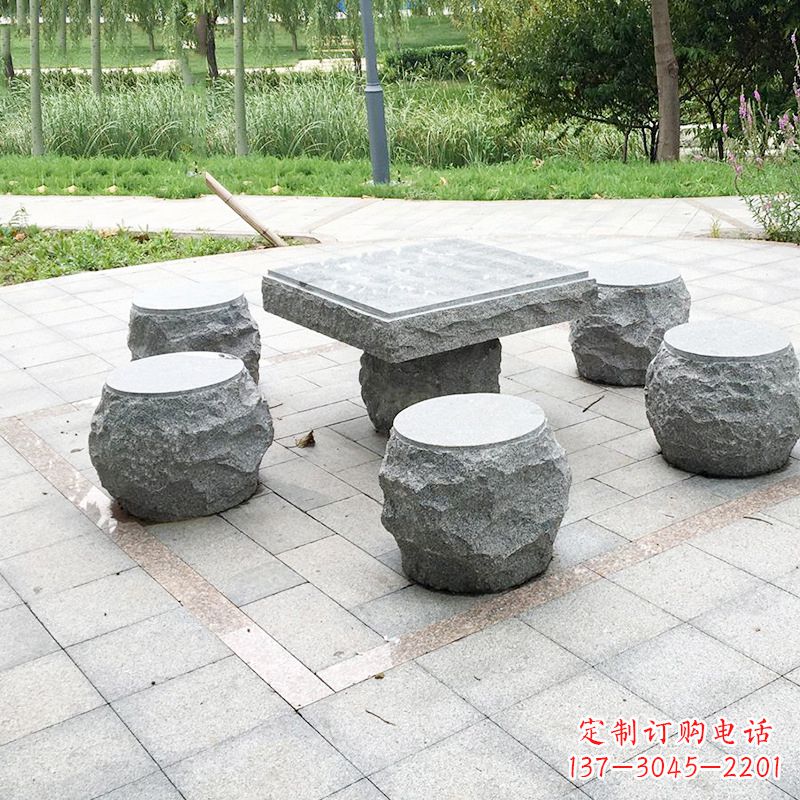 广西新题目“古典风格石桌凳雕塑”