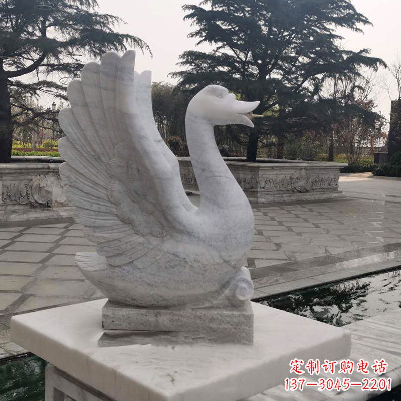广西精致的天鹅石雕塑