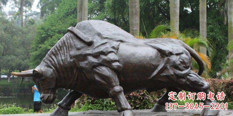 广西公园拓荒牛动物铜雕