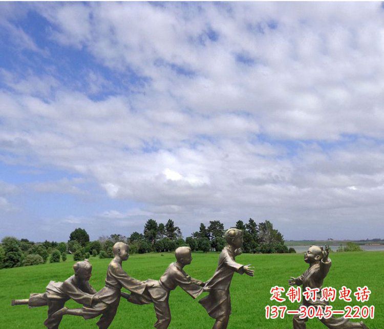 广西铜雕老鹰抓小鸡游戏人物雕塑