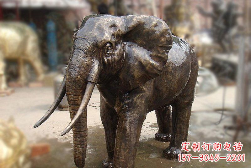 广西优雅而典雅的铜质大象雕塑