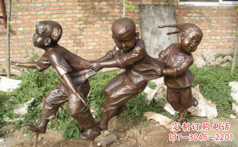 广西公园玩老鹰捉小鸡的儿童小品铜雕 (3)