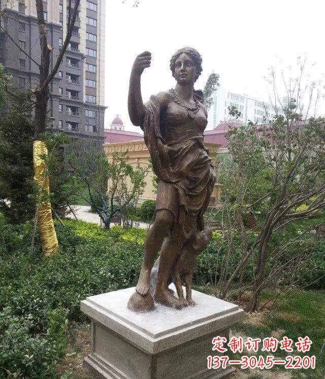 广西公园西方女人人物铜雕_1