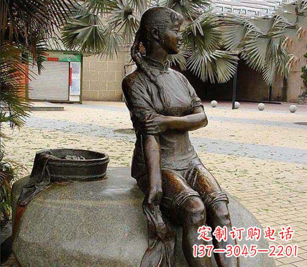 广西中领雕塑定制,洗衣服的女孩铜雕塑