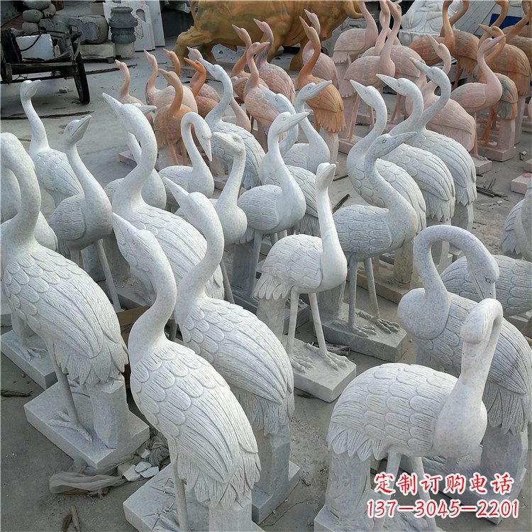 广西公园仙鹤草坪动物石雕摆件