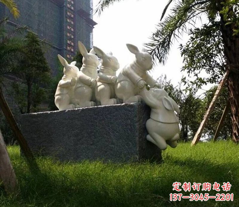 广西中领雕塑精美兔子石雕