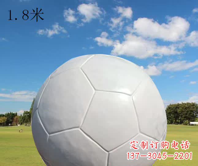 广西领雕塑足球运动雕塑