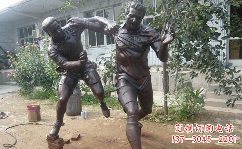 广西领雕塑卓越的足球雕塑技艺