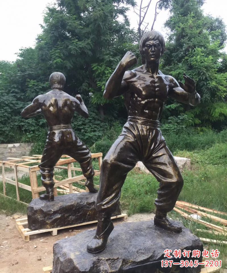 广西荣耀李小龙,经典之作——“功夫之王”铜雕塑