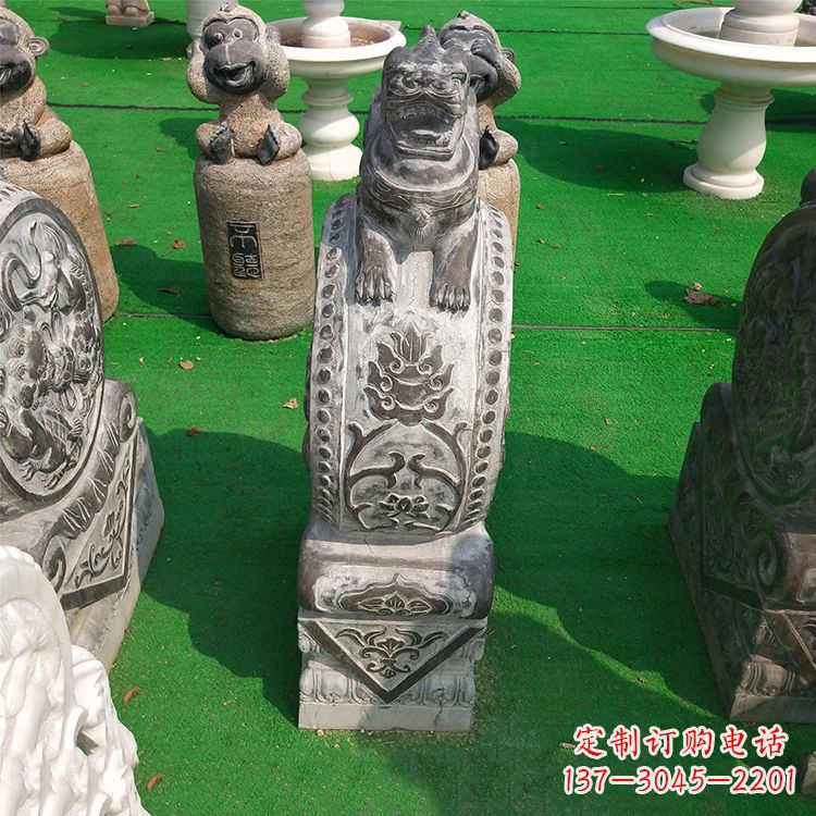 广西古代石雕狮子门墩雕塑