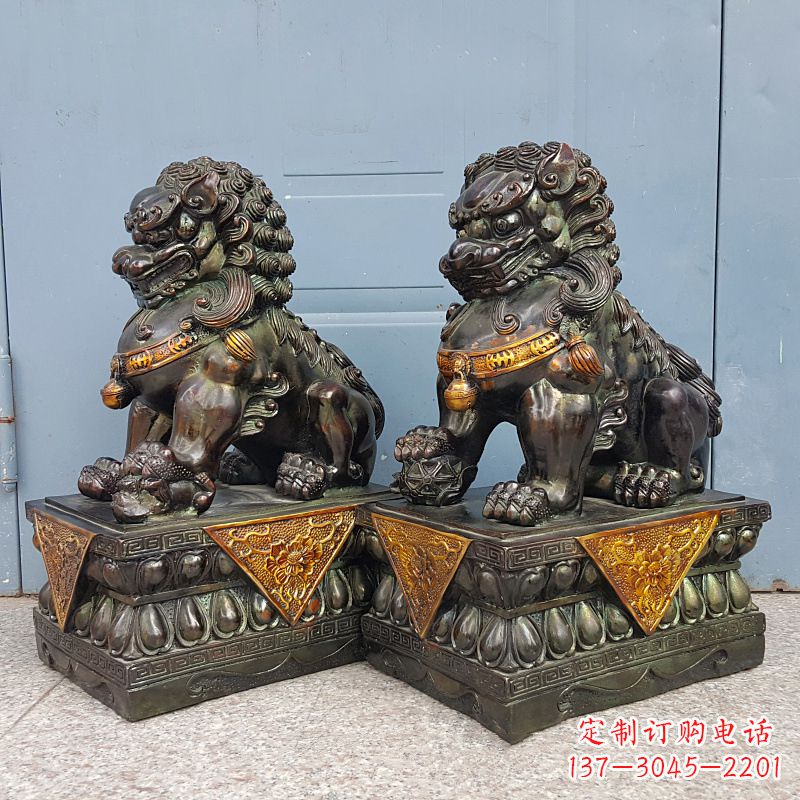 广西故宫青铜狮子