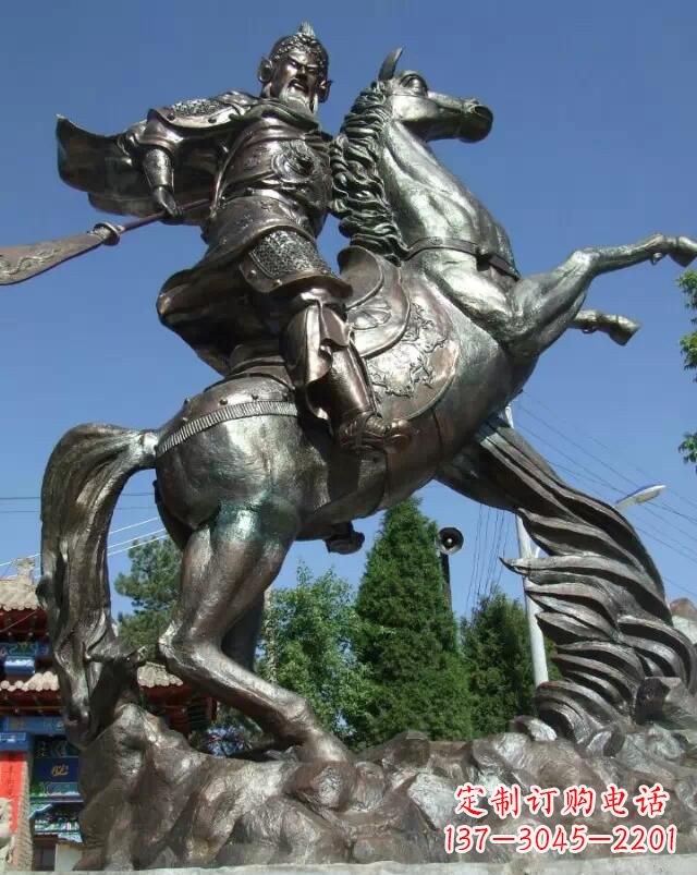广西精美绝伦的关公骑马雕塑